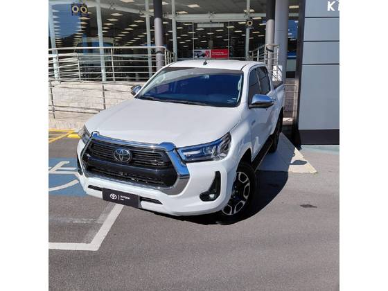 TOYOTA HILUX 2.8 D-4D TURBO DIESEL CD SRX 4X4 AUTOMÁTICO